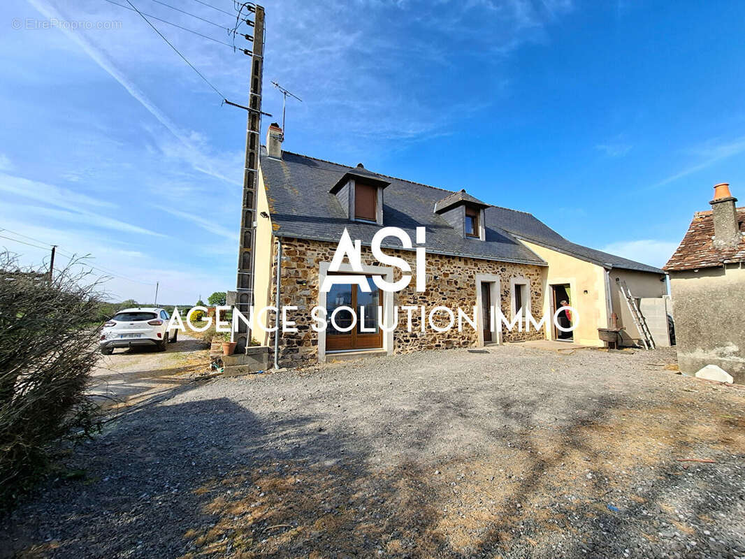 Maison à SAINT-JEAN-SUR-ERVE
