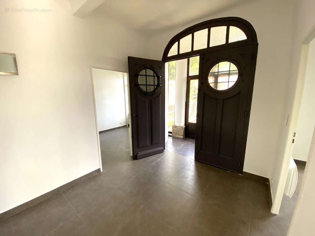 Appartement à SAINT-CYR-SUR-MER