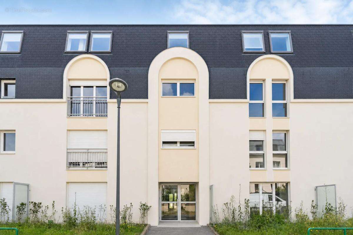 Appartement à LA GARENNE-COLOMBES