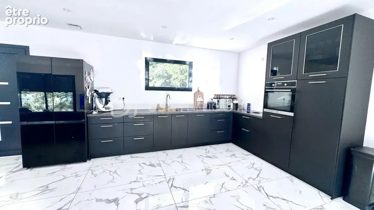 Achat d'une Villa contemporaine RT 2012 de plain-pied – 130 m² habitables + 130 m² aménageables – Piscine – Terrain 1 500 m² - photo 6