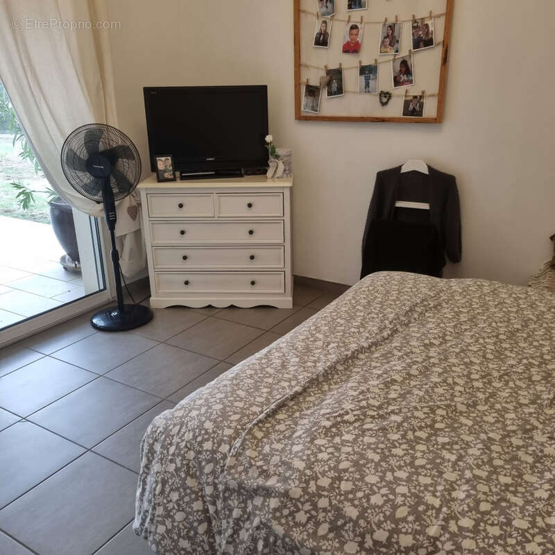 NOUVEAUTE : sur la commune de VILLE SOUS ANJOU, belle maison moderne, piscine, parcelle de terrain 1200m2 - photo 15