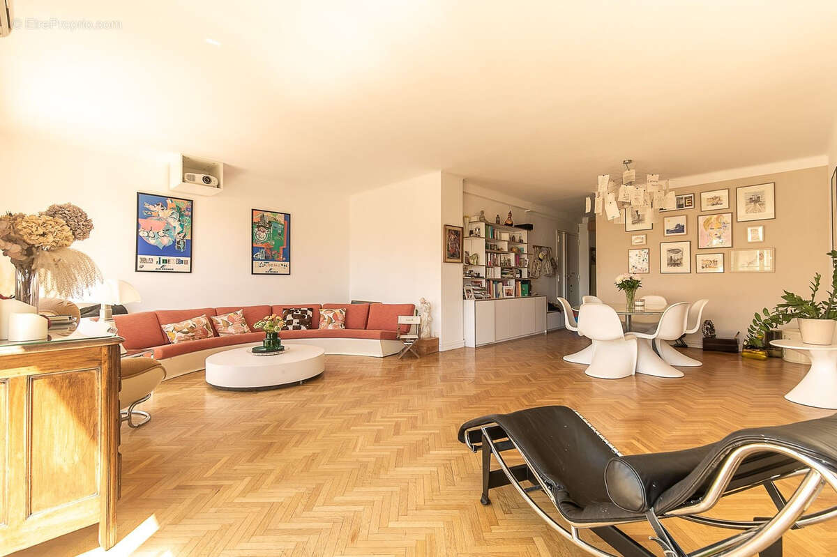 Appartement à MARSEILLE-8E