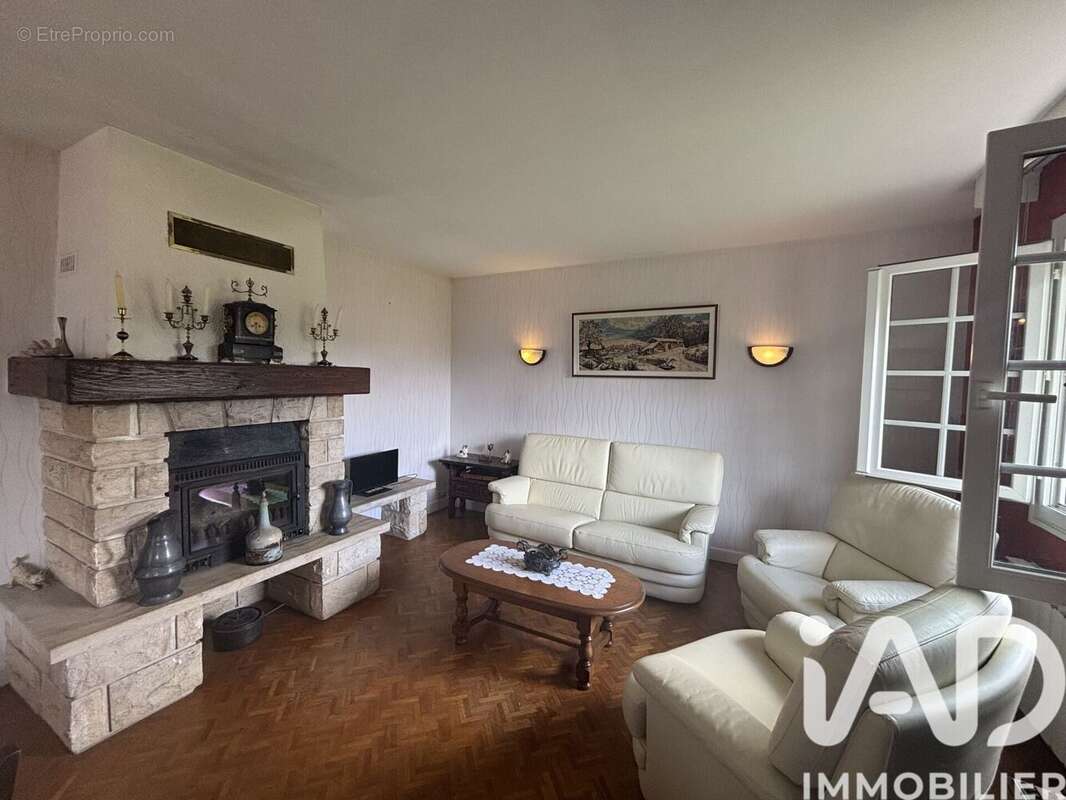 Photo 2 - Maison à ISLE-AUMONT