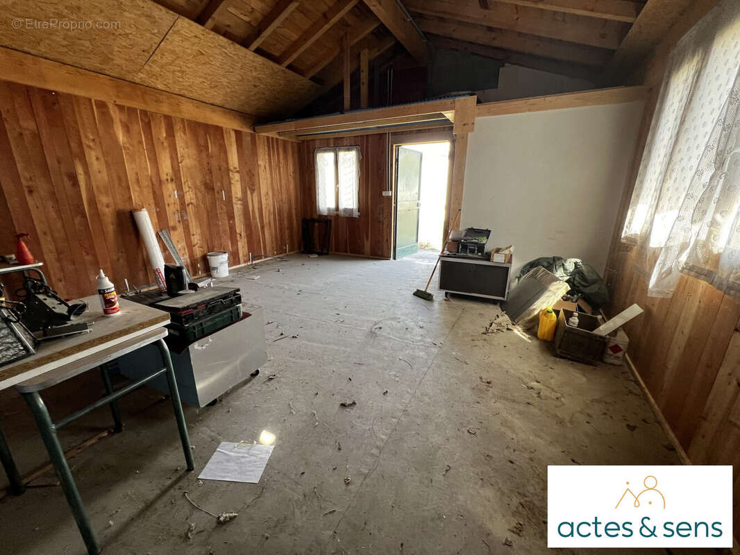 Commerce à SAINT-JEAN-DE-MAURIENNE