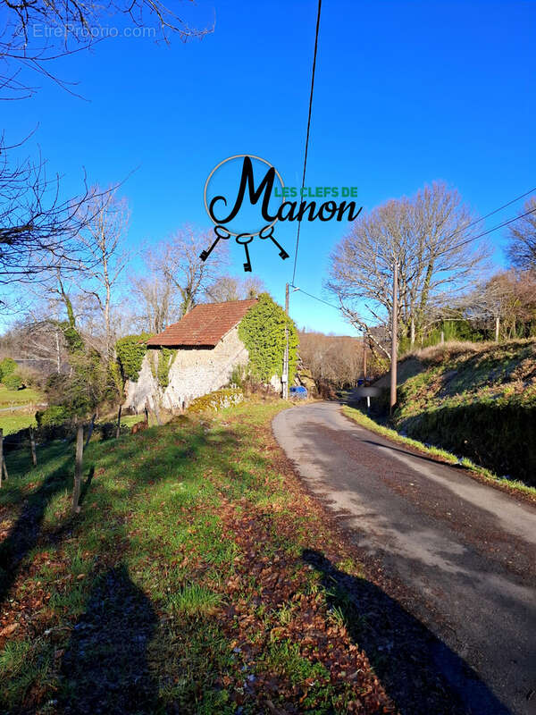 Maison à LAURIERE