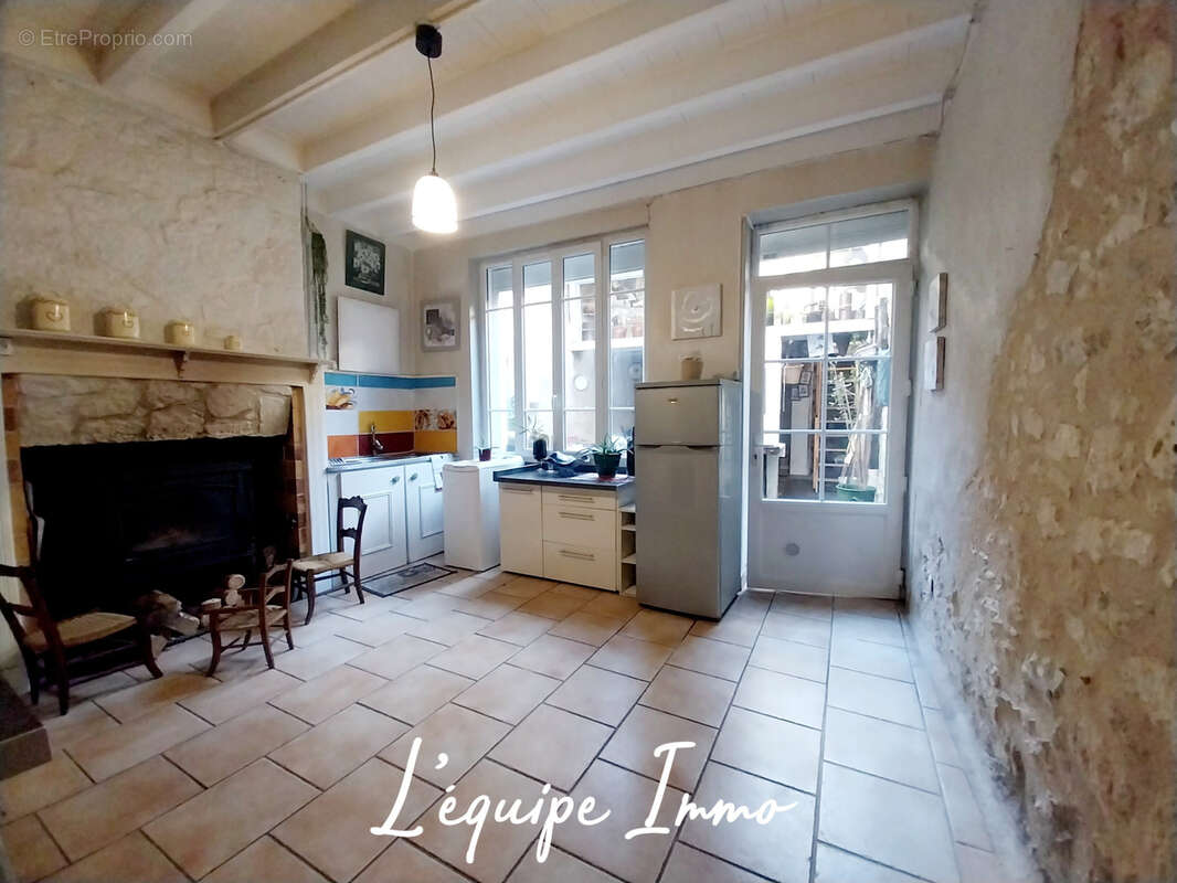Maison à MAUVEZIN