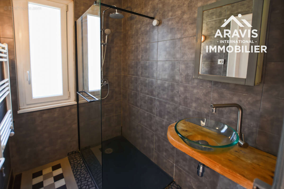 Appartement à TANINGES