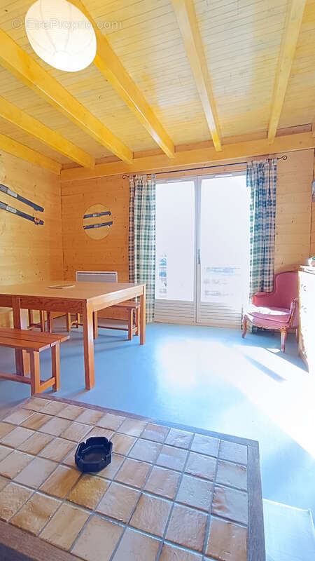 Appartement à COMPAINS