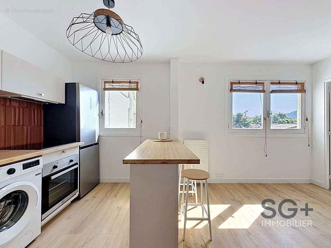 Appartement à MARSEILLE-8E