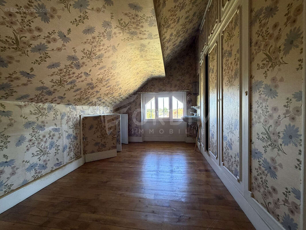 Maison à COSNE-COURS-SUR-LOIRE