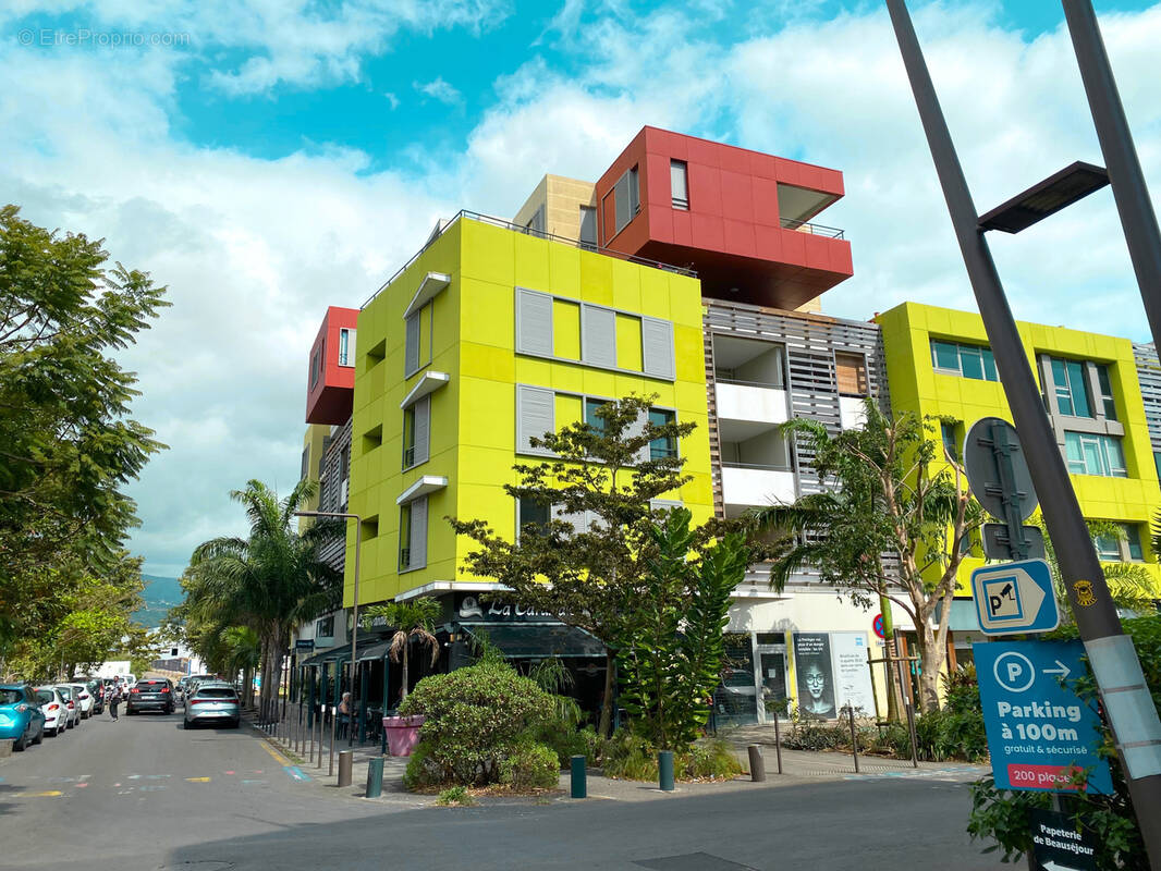 Commerce à SAINTE-MARIE