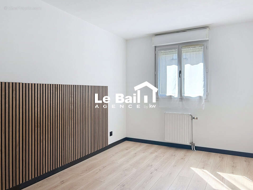 Appartement 61 m² à Saint-Ouen-L'aumone  - photo 8