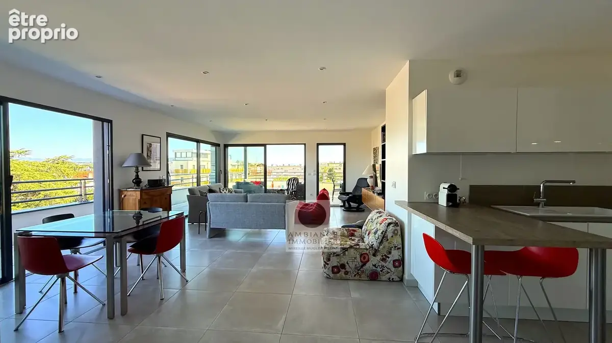 Appartement au dernier étage, entre lumière et terrasse - photo 11