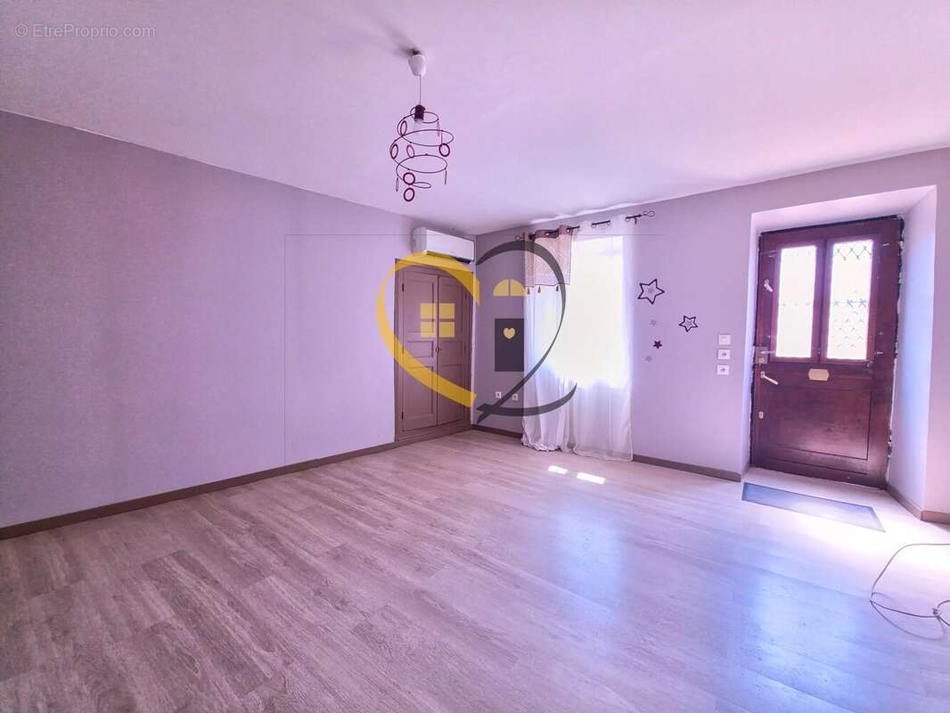 Maison de village en pierre - 124 m² - 4 chambres - terrain 2100 m² - photo 17