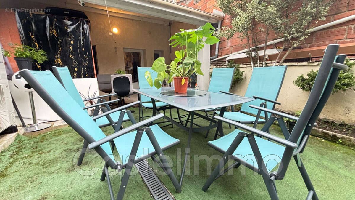 Maison à CASTELSARRASIN