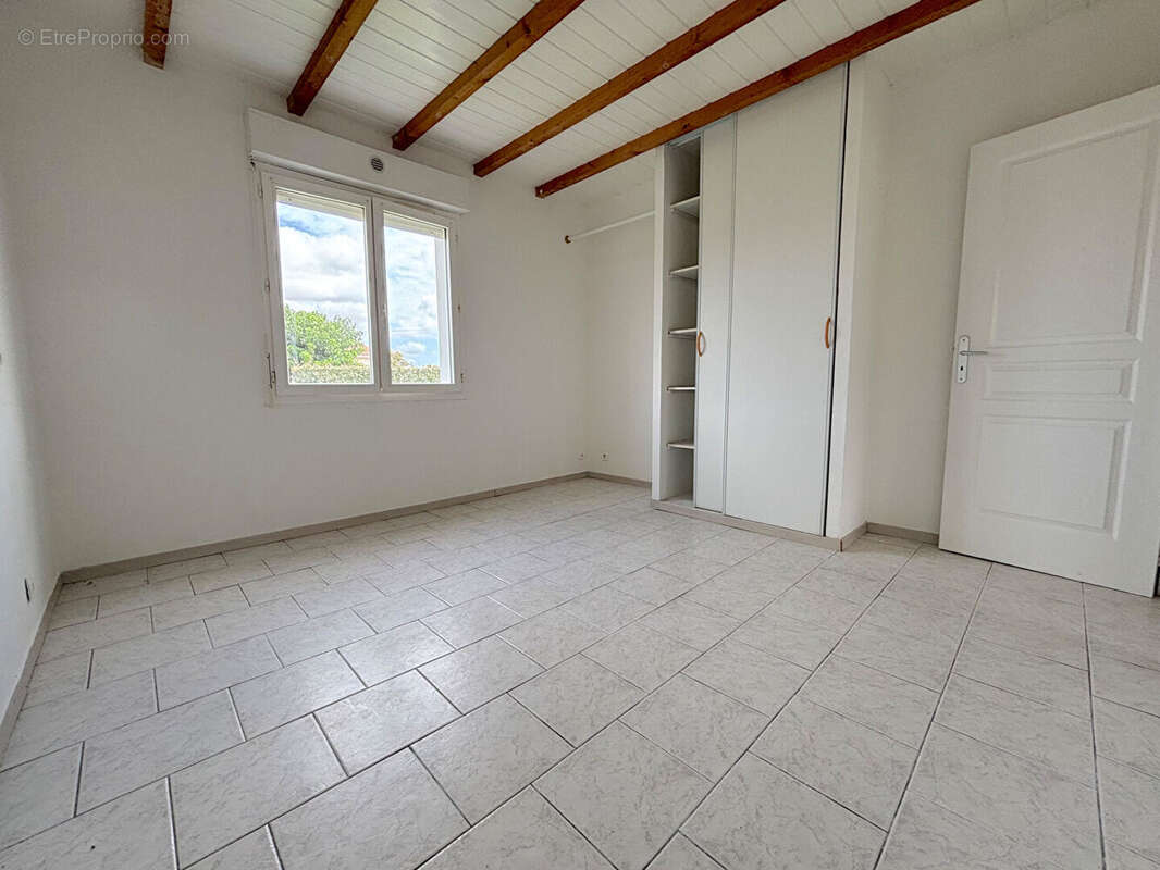 Maison à CORME-ROYAL