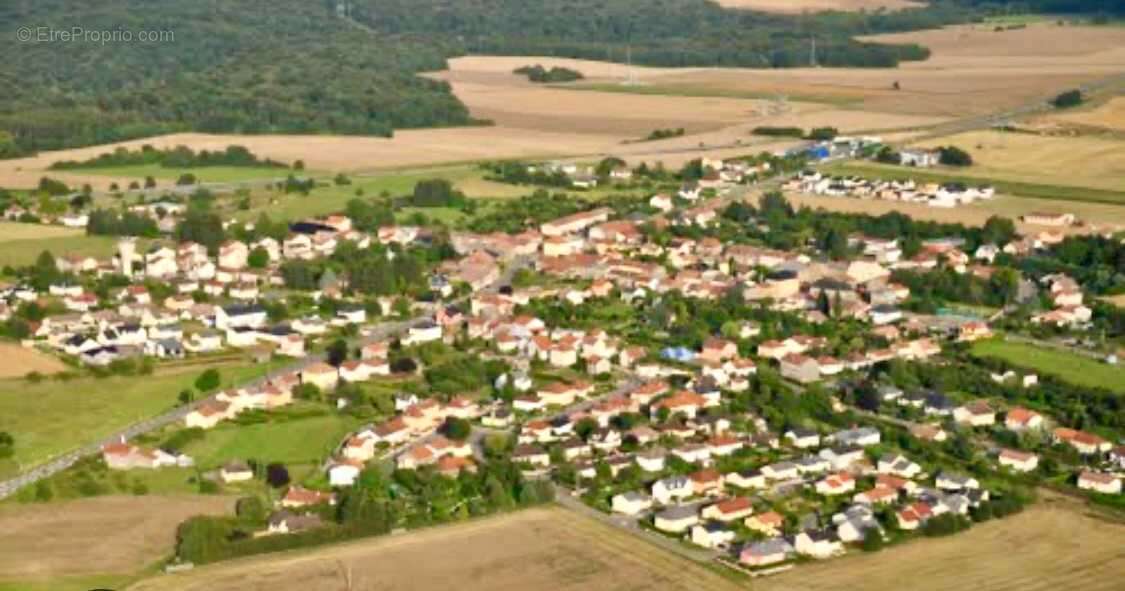 Terrain à HAUCOURT-MOULAINE