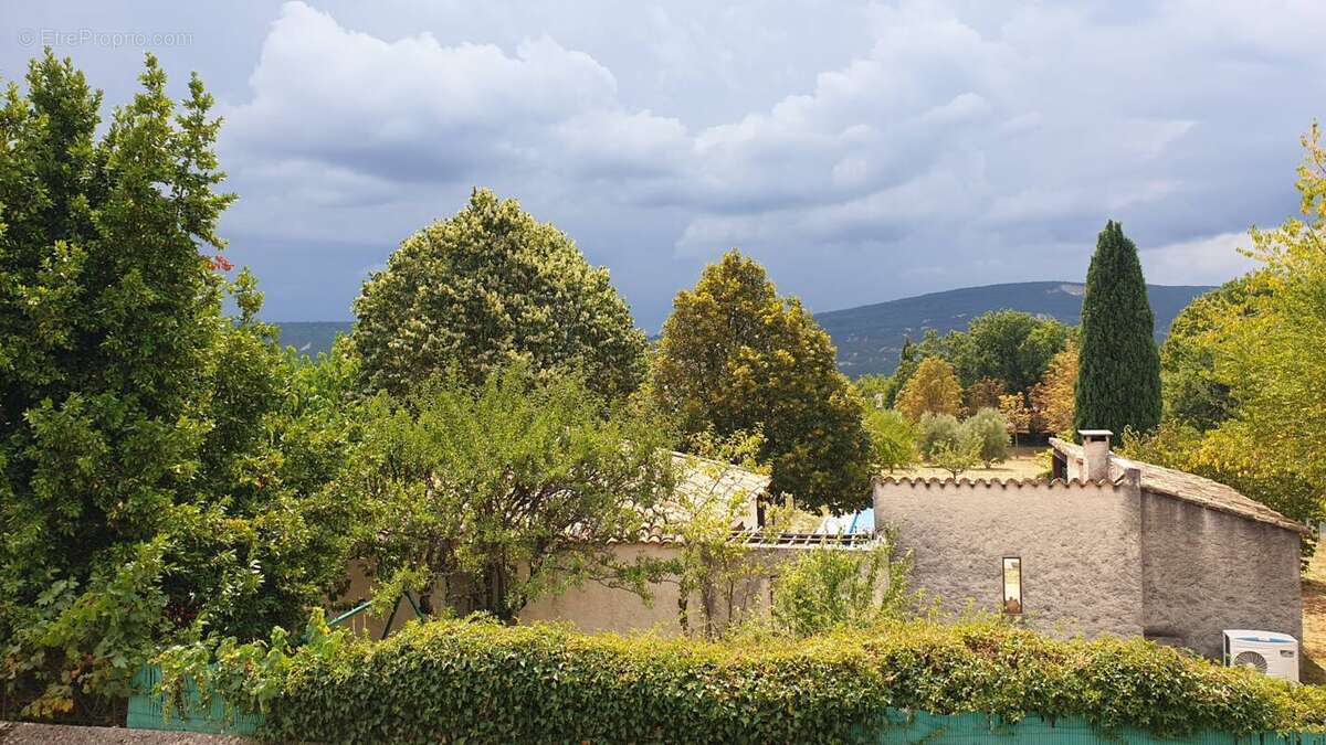 Maison à SAINT-ETIENNE-LES-ORGUES