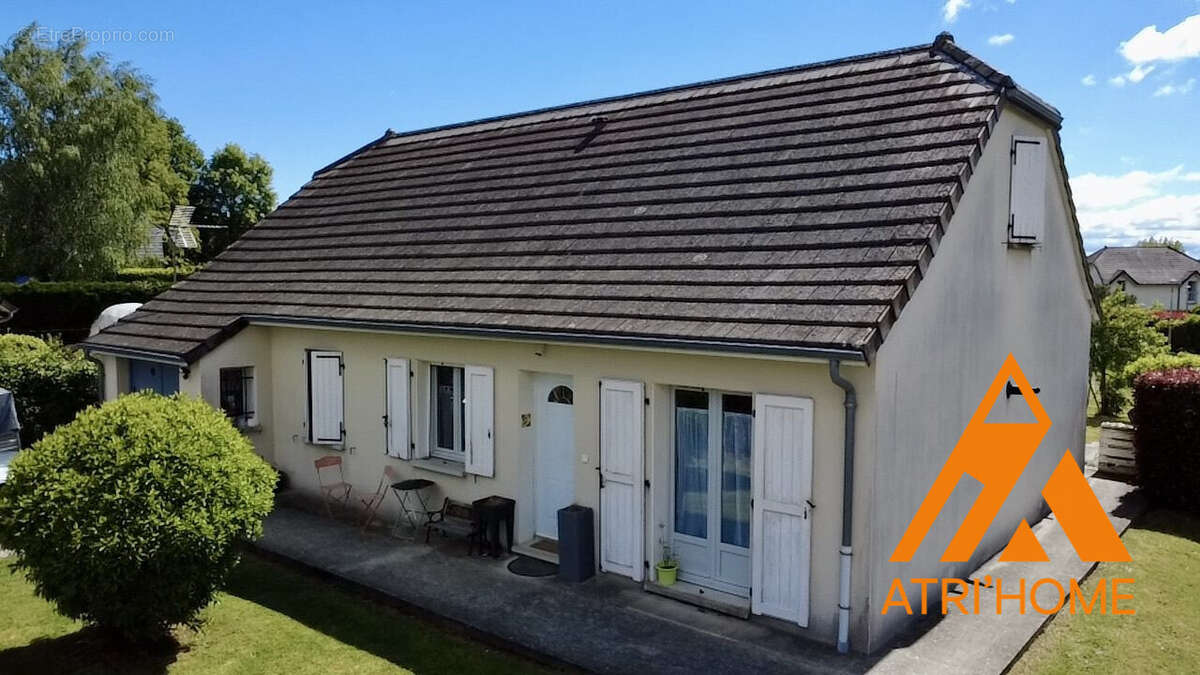 Maison à SANSAC-DE-MARMIESSE