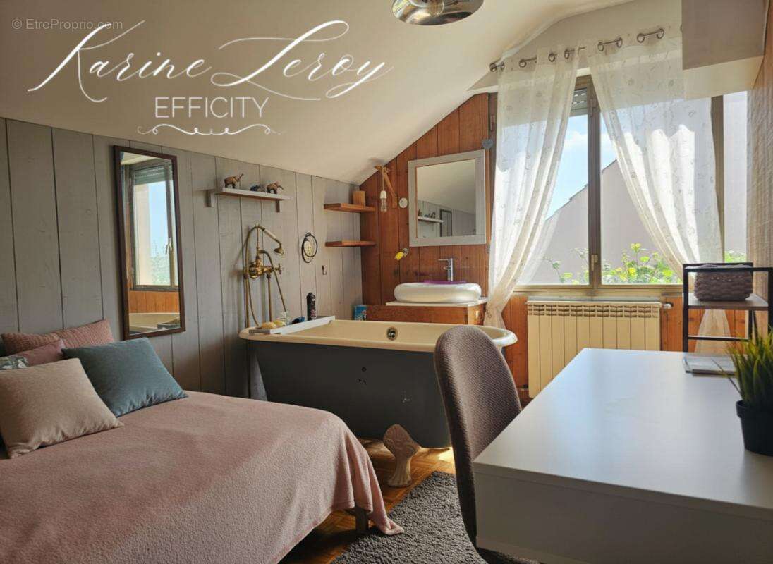 Maison 140 m² à Fosses  - photo 9