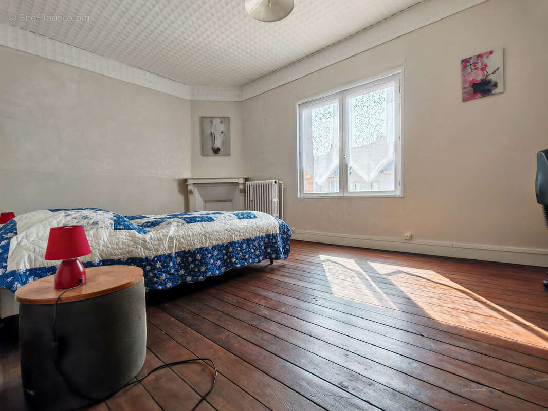 Maison à DONVILLE-LES-BAINS