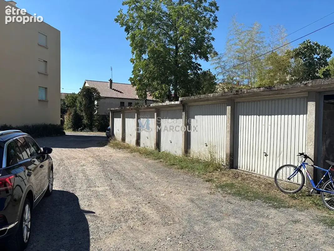 Montbrison garage - photo 2