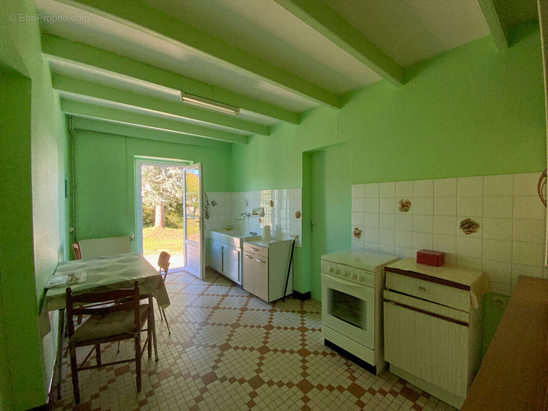 Maison à SAINTE-LHEURINE