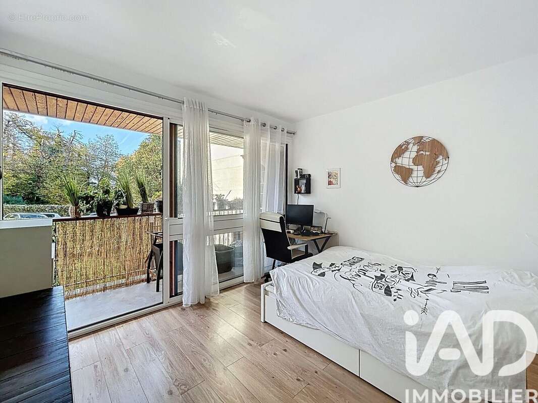 Photo 9 - Appartement à LA CELLE-SAINT-CLOUD