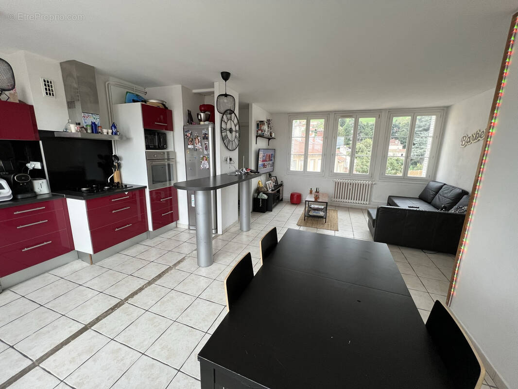 Appartement à SAINT-ETIENNE