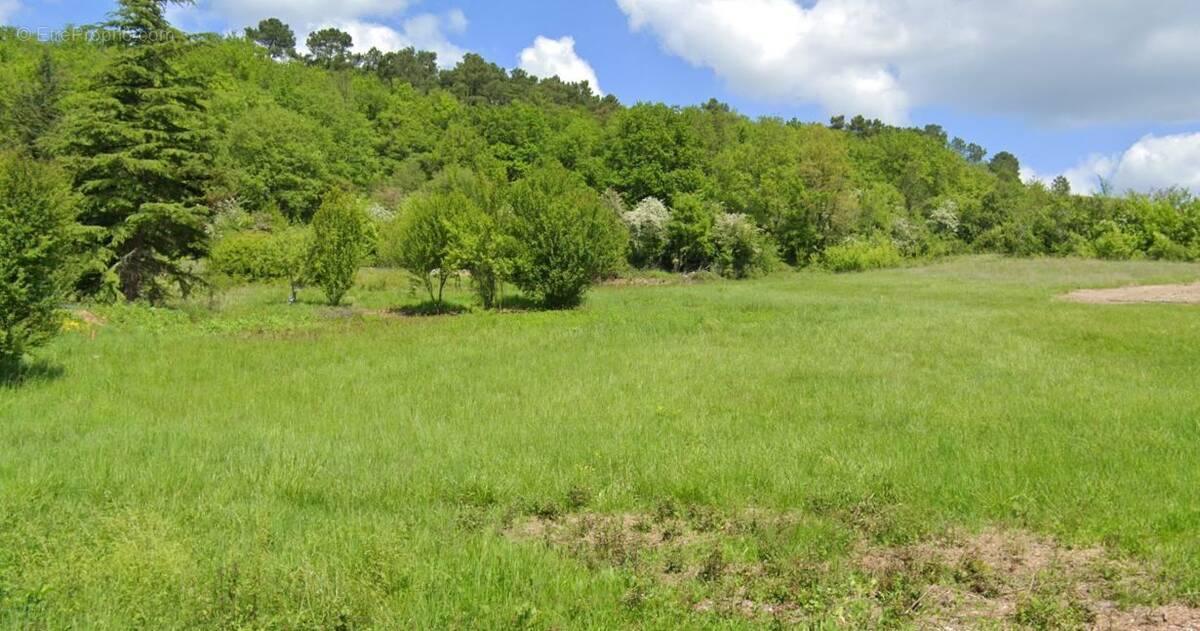 Terrain à SAINT-PAUL-DE-SERRE