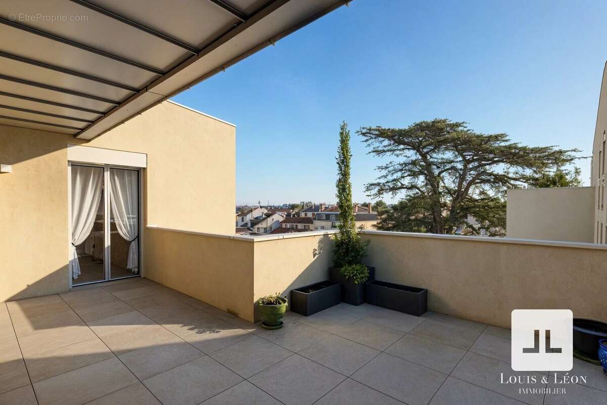 Appartement à ANSE