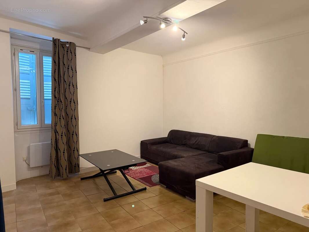 Maison à SAINTE-ANASTASIE-SUR-ISSOLE