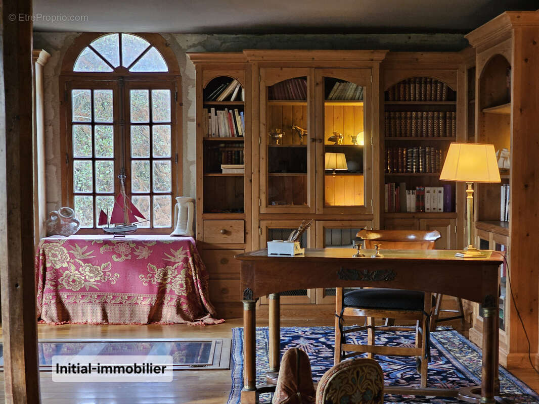 Maison à NEUILLE-PONT-PIERRE