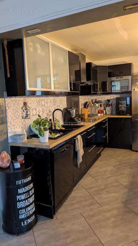 Maison à LA CELLE-SUR-MORIN