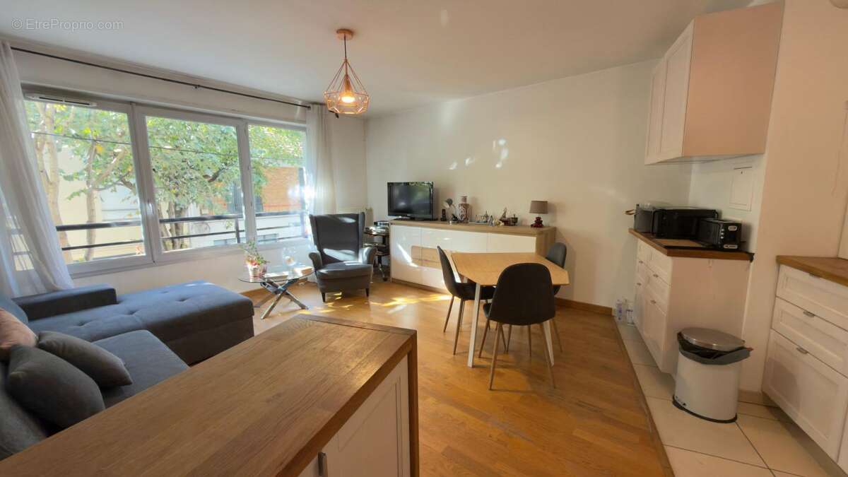 Appartement à LE PERREUX-SUR-MARNE