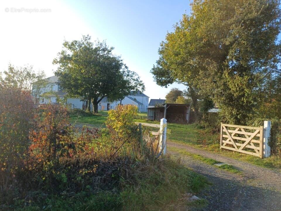 Terrain à LE MOLAY-LITTRY