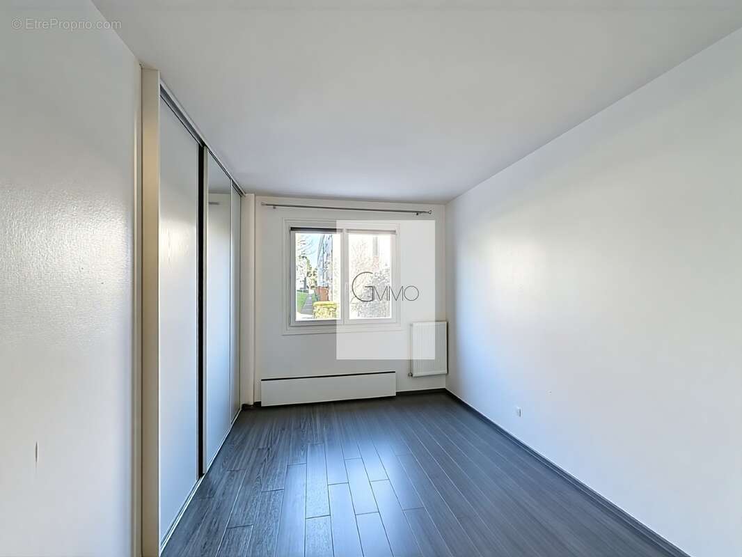 Appartement à L'HAY-LES-ROSES