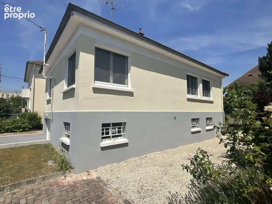 Maison à SAINTE-SAVINE