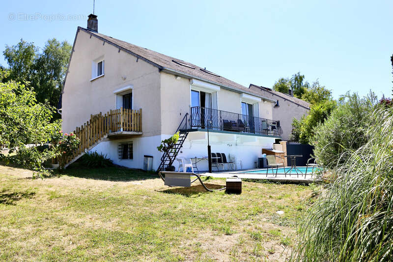 Maison à vendre à VILLERS ALLERAND (51), une maison principale sur deux niveaux, un logement indépendant, une piscine extérieure - photo 2