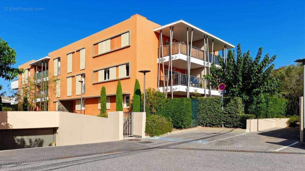 Appartement à FREJUS
