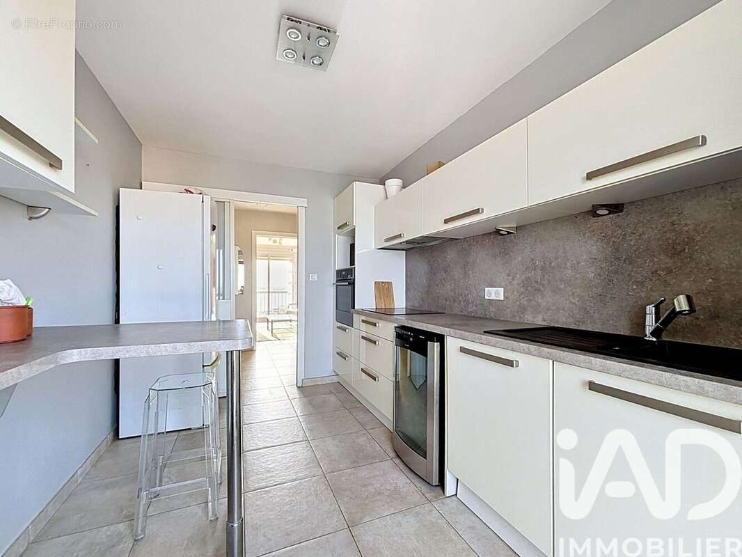 Photo 3 - Appartement à PORT-DE-BOUC