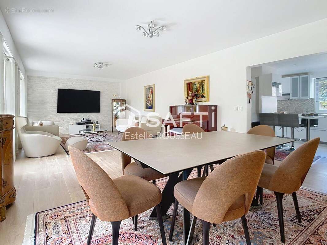 Appartement 118 m² à Saint-Maur-Des-Fosses  - photo 2
