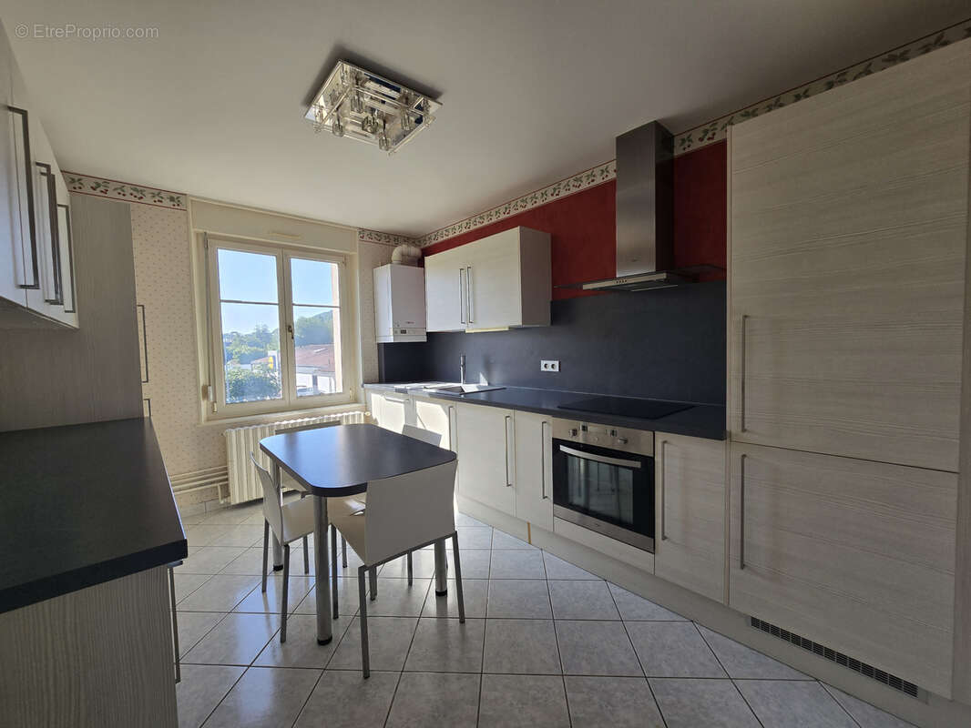 Frouard / centre ville : appartement t3 + t2 indépendant - photo 5