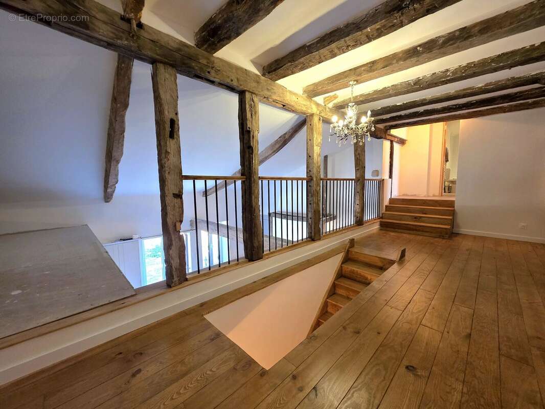 Maison de caractère en pierre rénovée avec vaste grange, près de Lauzun - photo 10