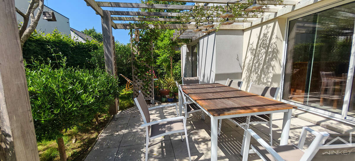À Cintré, grande maison à vendre 333000 € - photo 2