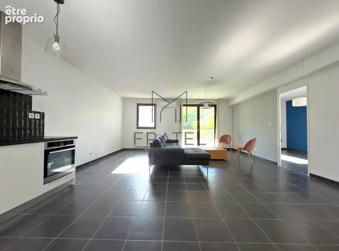 Ovalie  t3 de 71,79 m2 avec terrasse, parking et cave - photo 4