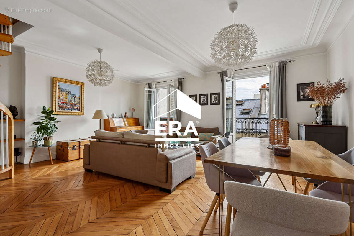 Appartement à PARIS-17E