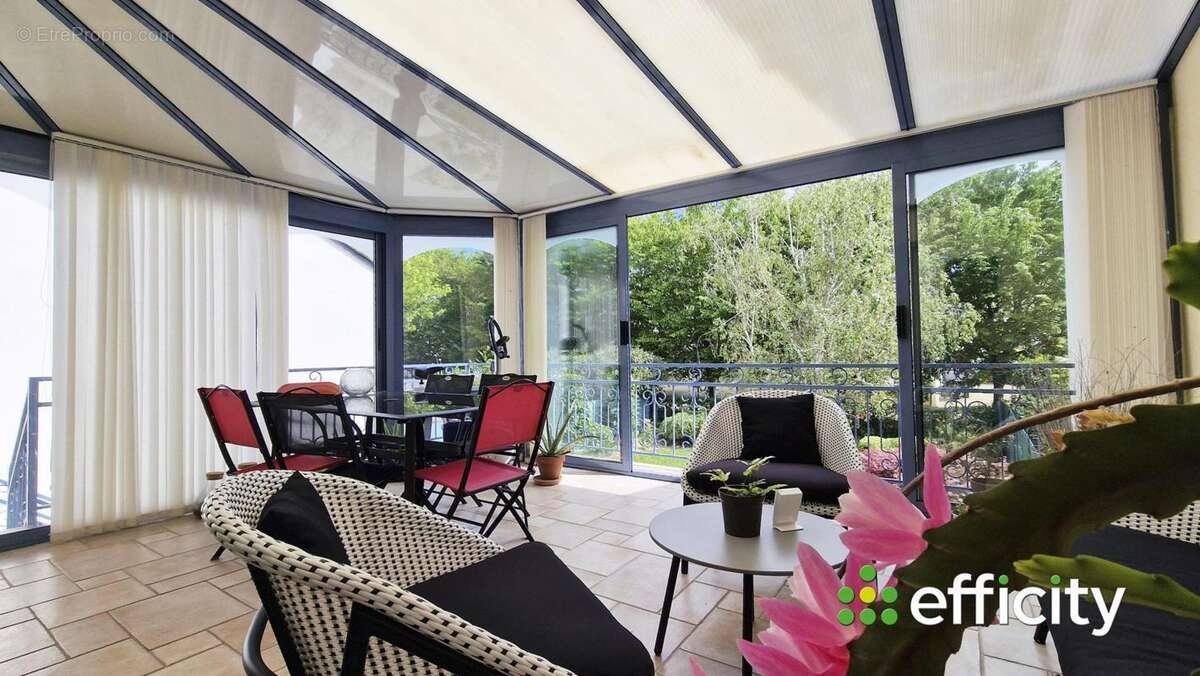 Maison à LES PONTS-DE-CE