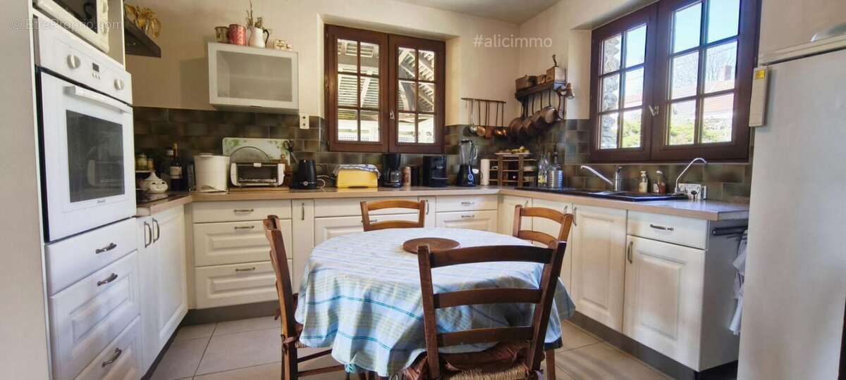 Maison à TALUS-SAINT-PRIX