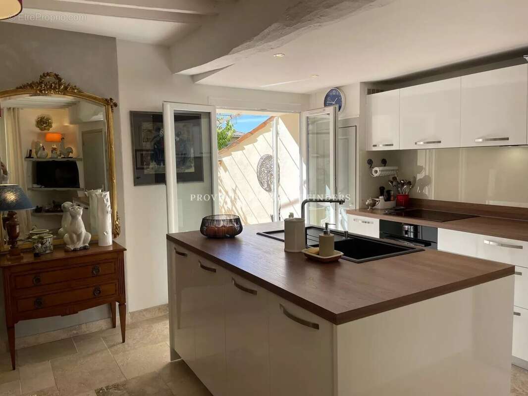 Maison à VILLECROZE